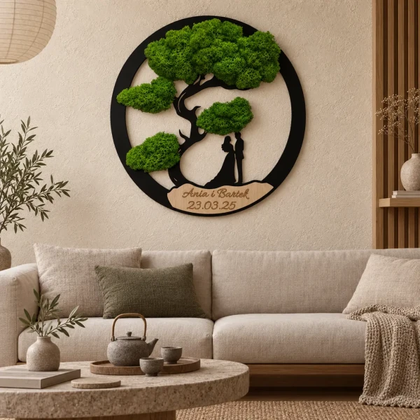 Obraz z Mchu Chrobotka Personalizowany - Para młoda pod drzewem bonsai z Grawerem 10.webp