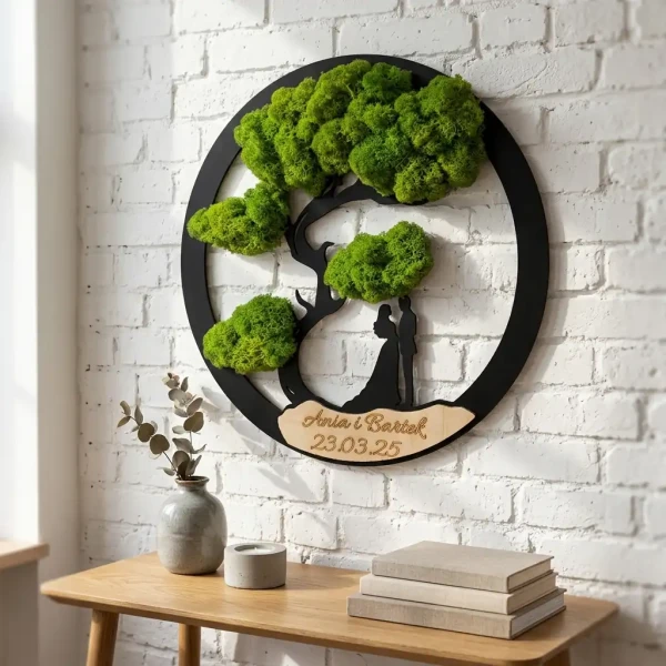 Obraz z Mchu Chrobotka Personalizowany - Para młoda pod drzewem bonsai z Grawerem 12.webp