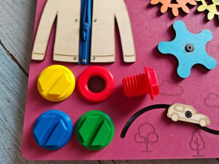 TABLICA MANIPULACYJNA SENSORYCZNA MONTESSORI RÓŻOWA