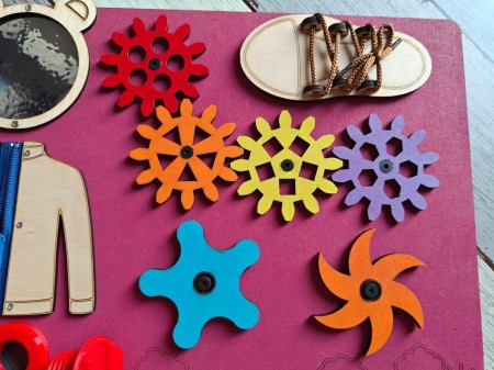 TABLICA MANIPULACYJNA SENSORYCZNA MONTESSORI RÓŻOWA