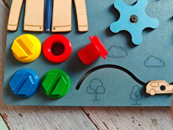 TABLICA MANIPULACYJNA SENSORYCZNA MONTESSORI NIEBIESKA